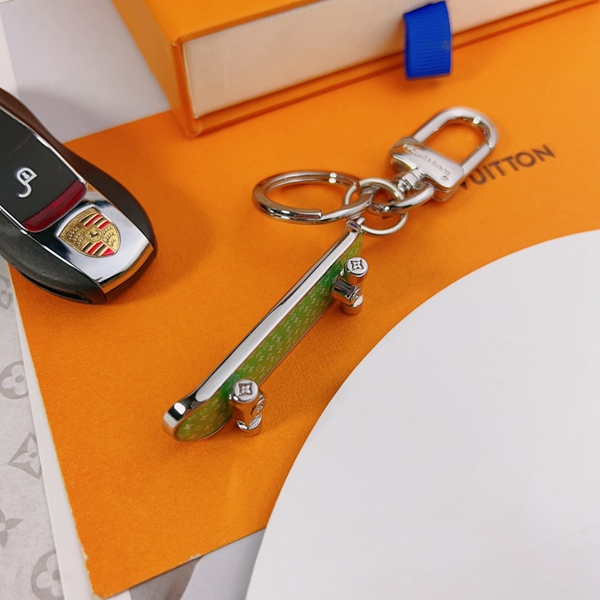 ブランドキーホルダー背面デザイン